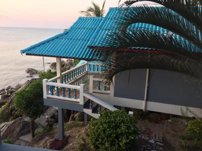 豪华平房 — Dragon Hut Resort